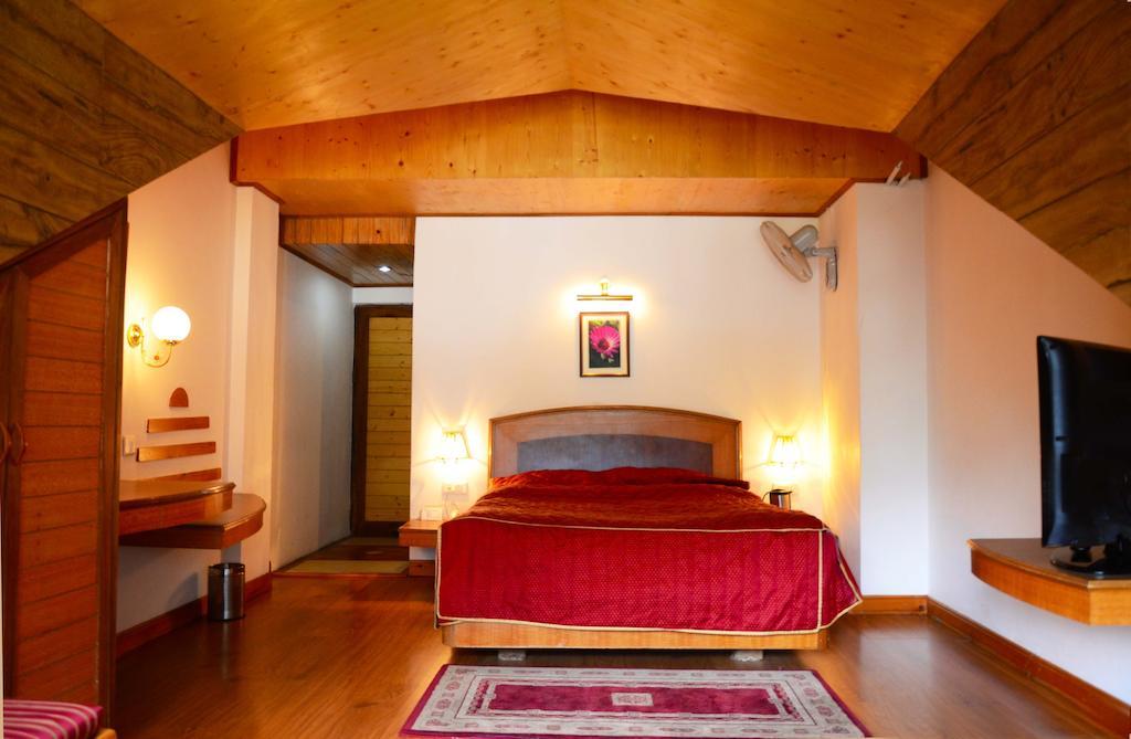Hotel Manali Heights Buitenkant foto