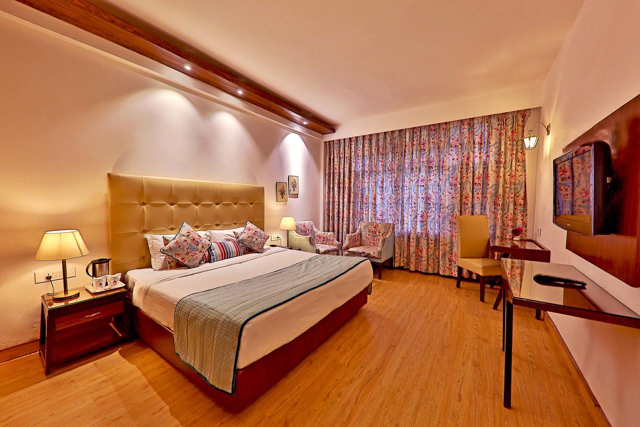 Hotel Manali Heights Buitenkant foto