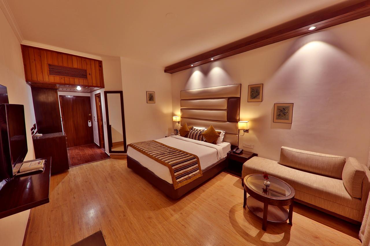 Hotel Manali Heights Buitenkant foto