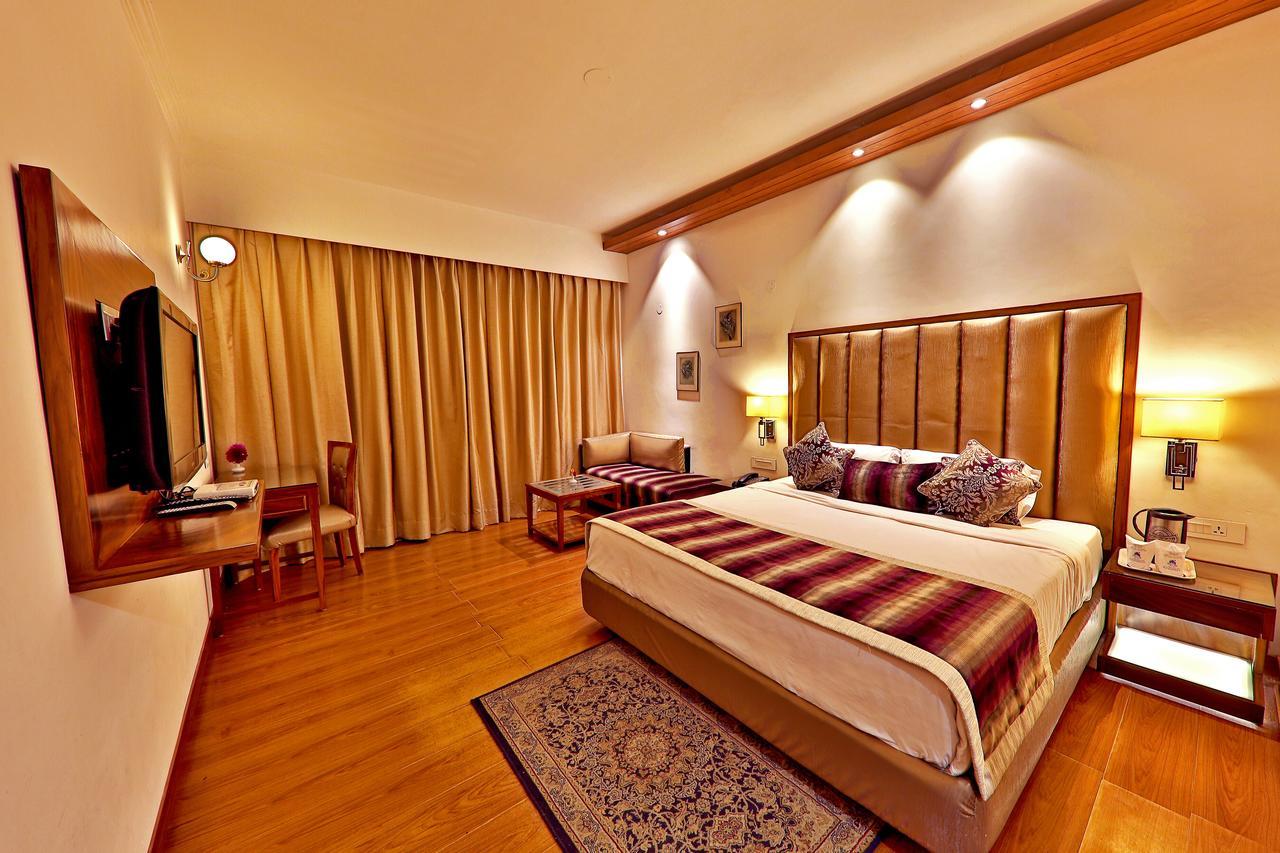 Hotel Manali Heights Buitenkant foto