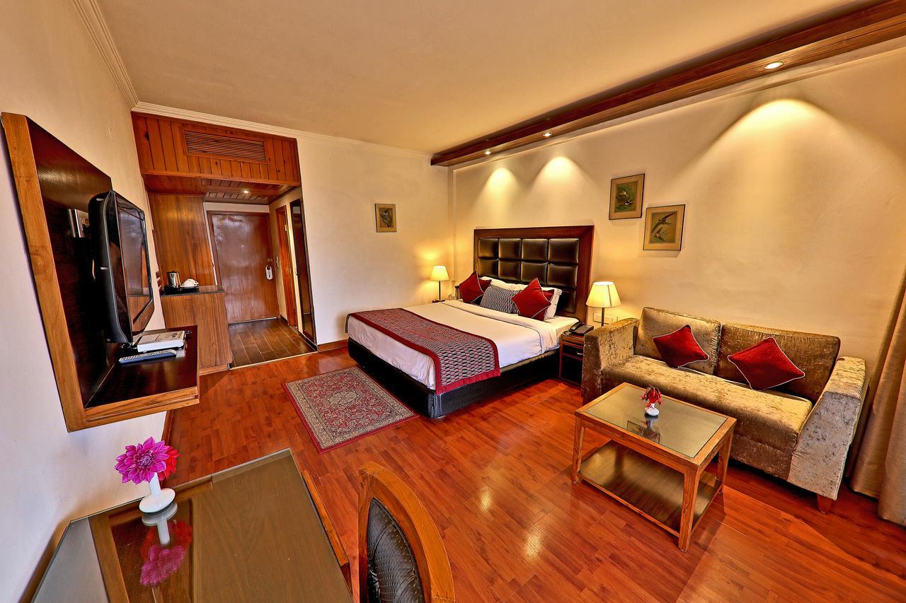 Hotel Manali Heights Buitenkant foto