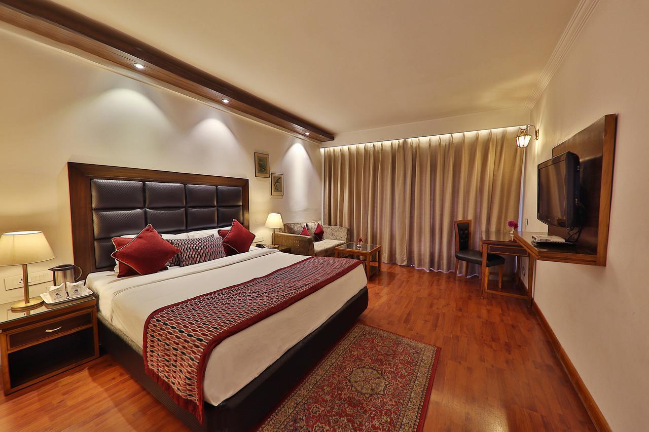 Hotel Manali Heights Buitenkant foto