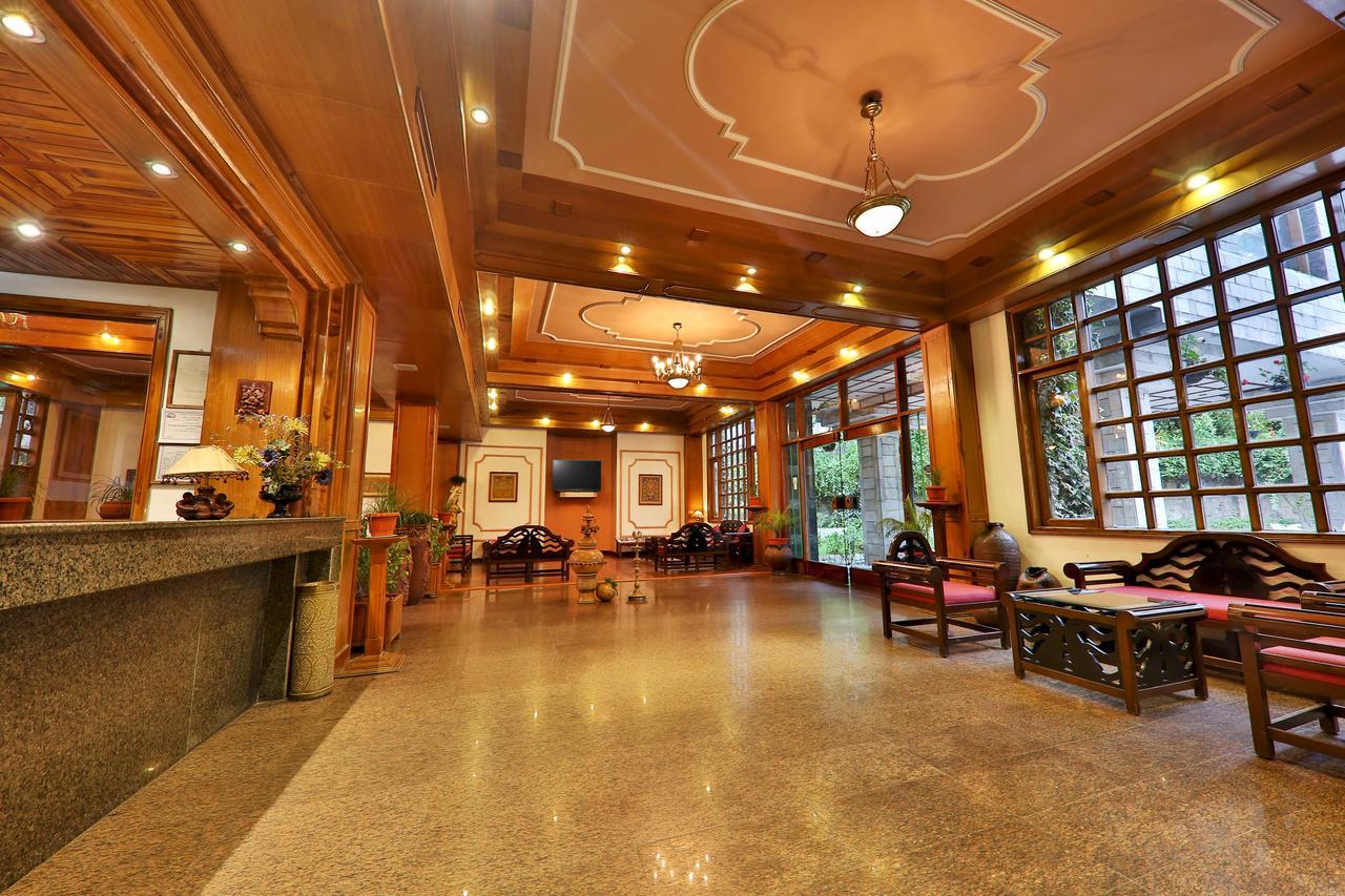 Hotel Manali Heights Buitenkant foto