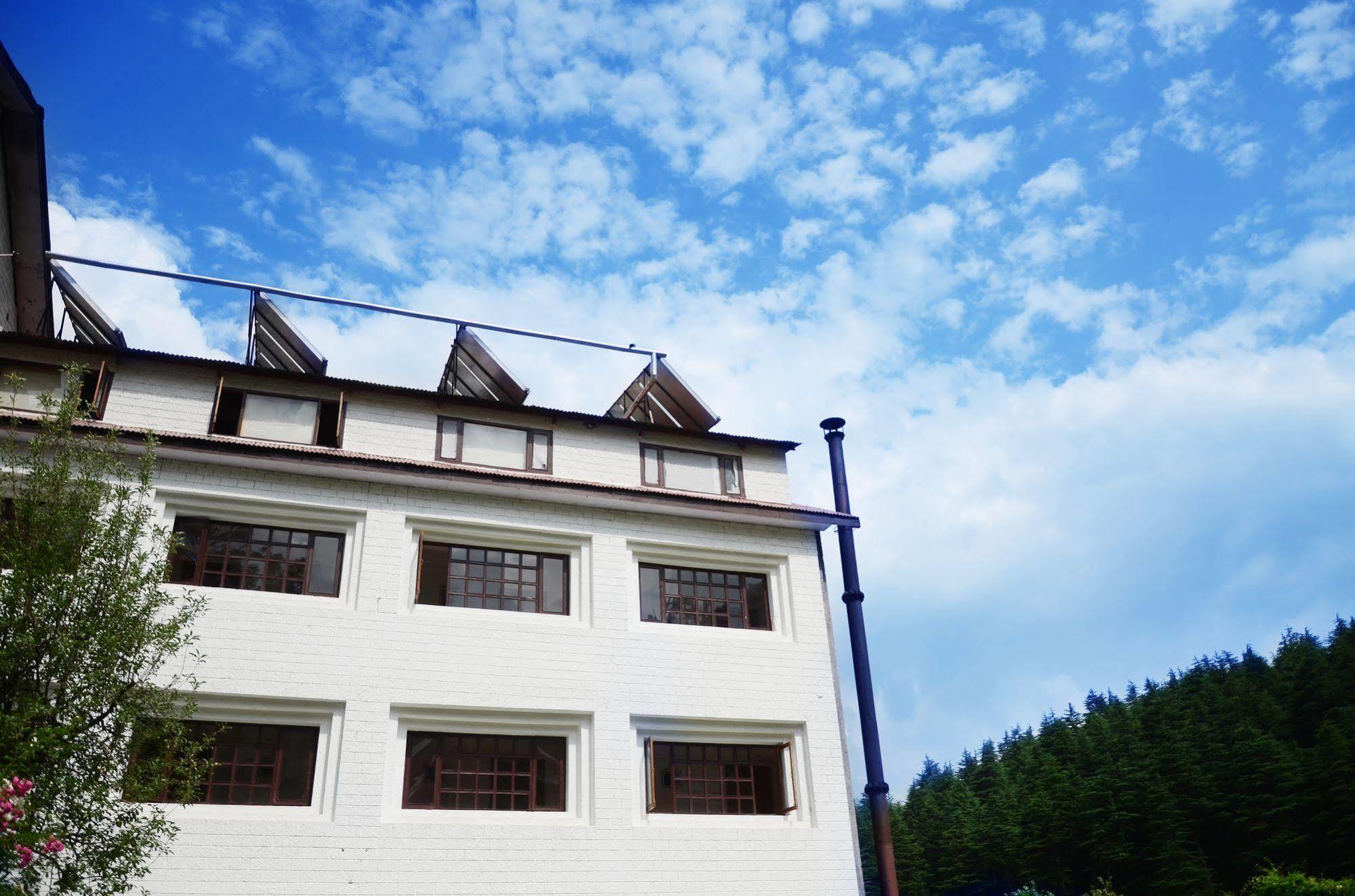 Hotel Manali Heights Buitenkant foto