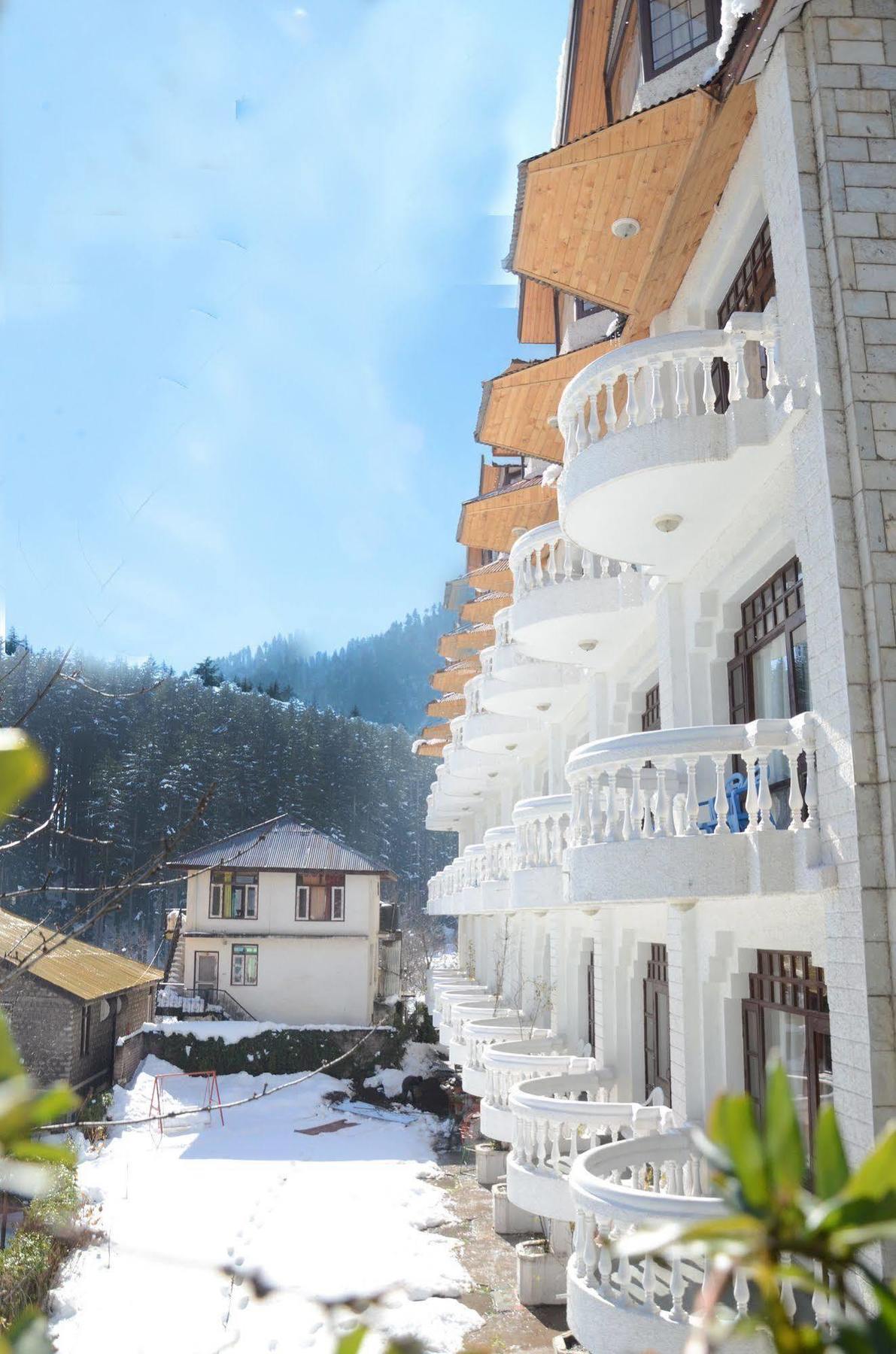 Hotel Manali Heights Buitenkant foto
