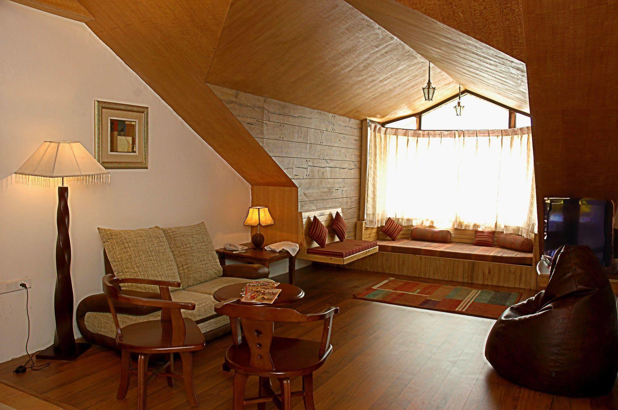 Hotel Manali Heights Buitenkant foto
