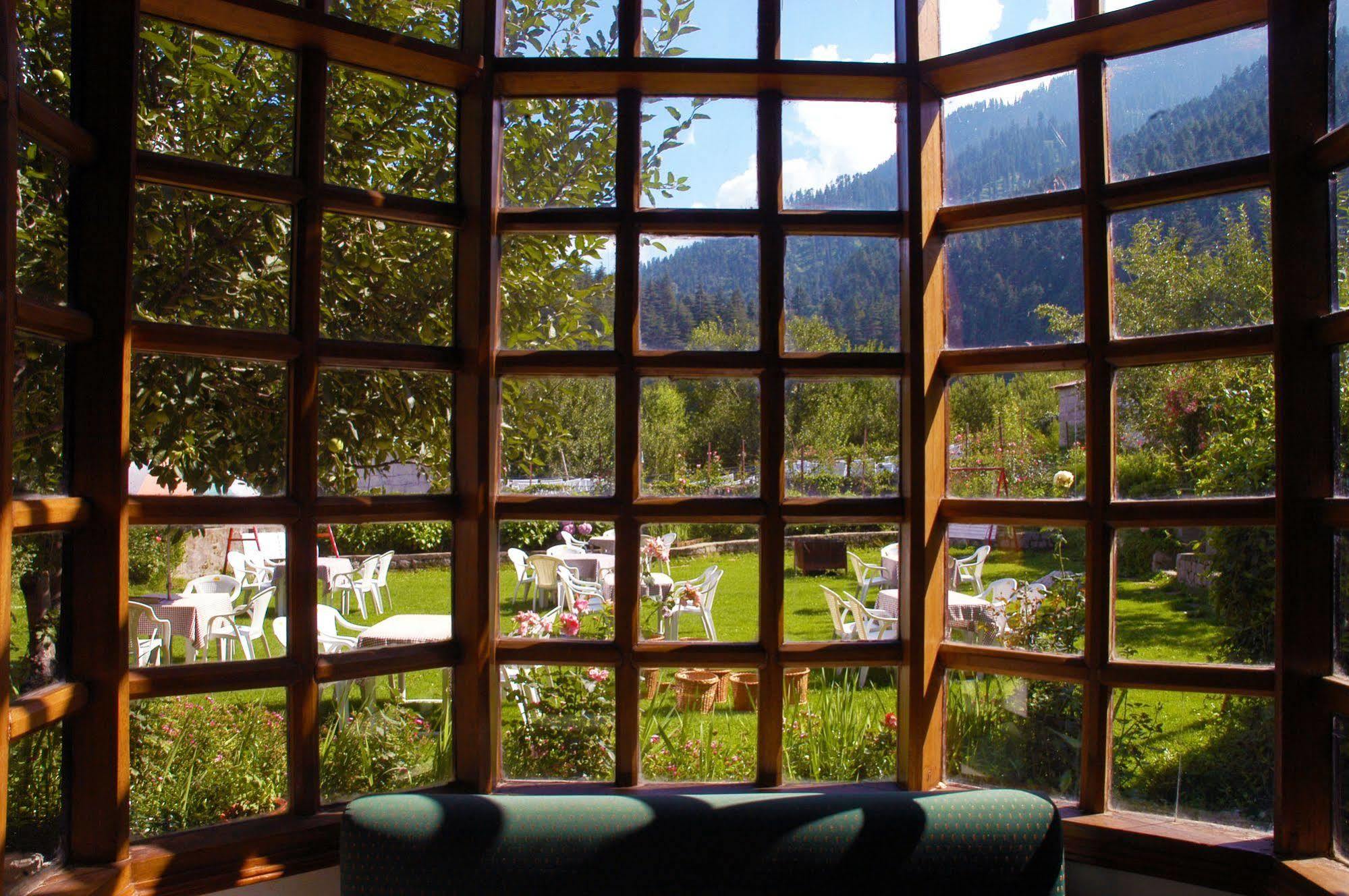 Hotel Manali Heights Buitenkant foto