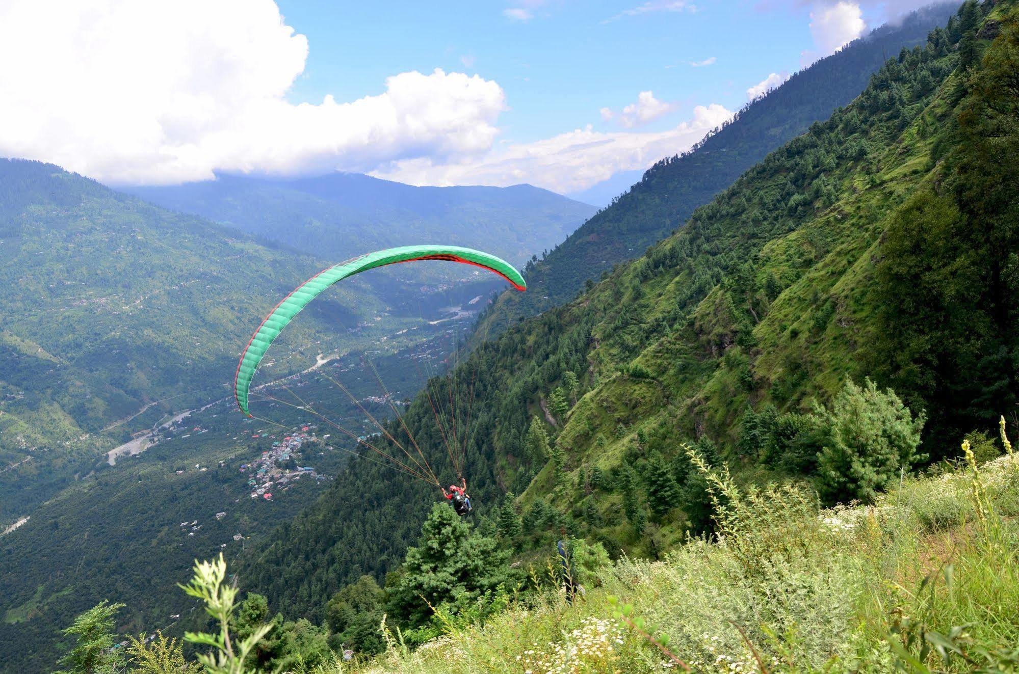 Hotel Manali Heights Buitenkant foto